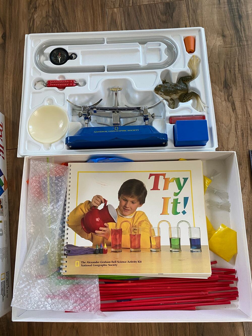 Vintage 1992 National Geographic "Try It!" Science Activity Kit